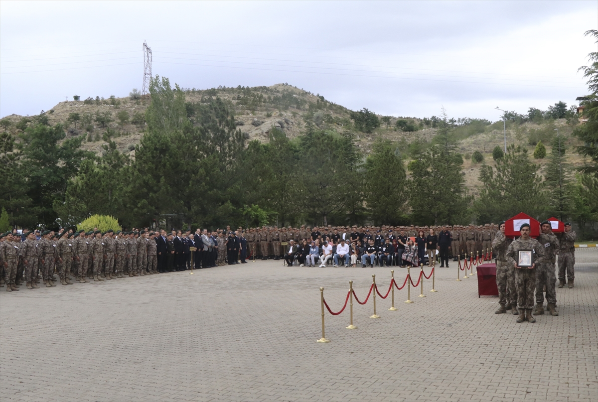 Çankırı'da trafik kazasında hayatını kaybeden 2 özel harekat kursiyeri için tören düzenlendi