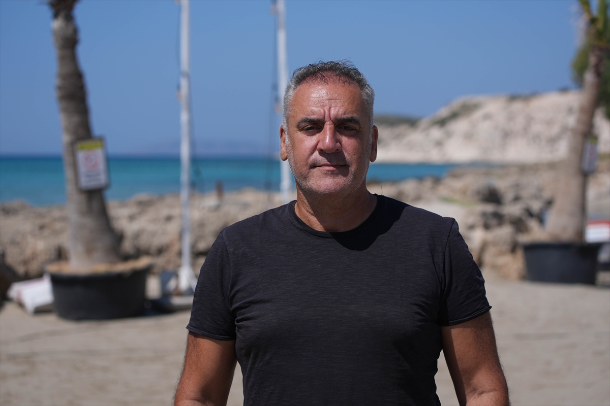 Çeşme, 16 ülkeden 80 sporcunun yarışacağı Dünya Motosurf Şampiyonası'na hazır