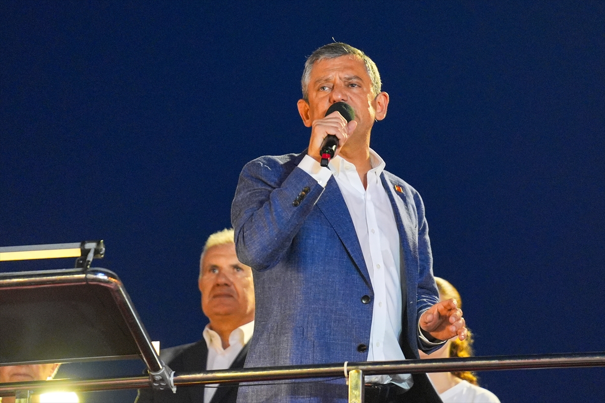 CHP Genel Başkanı Özel, partisinin Avcılar mitinginde konuştu: