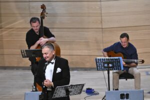 ANKARA (AA) – Napolitan ve tango şarkılarından oluşan "Napolitango" konseri,