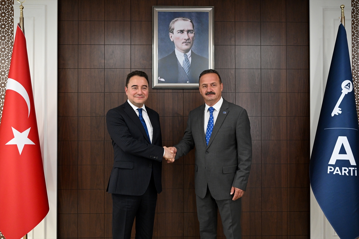 DEVA Partisi Genel Başkanı Babacan, Anahtar Parti Genel Başkanı Ağıralioğlu'nu ziyaret etti