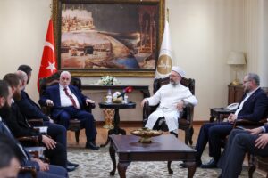 - "Gerek Türkiye'de yaşayan Suriyeliler olsun gerekse Suriye'de yaşayan Suriyeliler