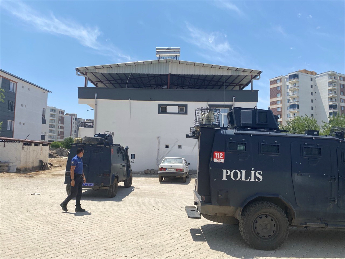 Diyarbakır'da oğlunun çekiçli saldırısına uğrayan baba ağır yaralandı