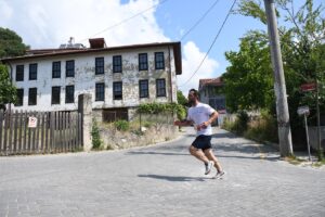 DÜZCE (AA) – Düzce'de gerçekleştirilen "Tarihi İpekyolu Trail Koşusu" 25