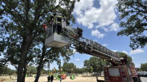 - Edirne Valisi Yunus Sezer kurtarma çalışmasını takip etti