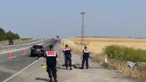 EDİRNE (AA) – Edirne'de iki aracın çarpışması sonucu 1 kişi