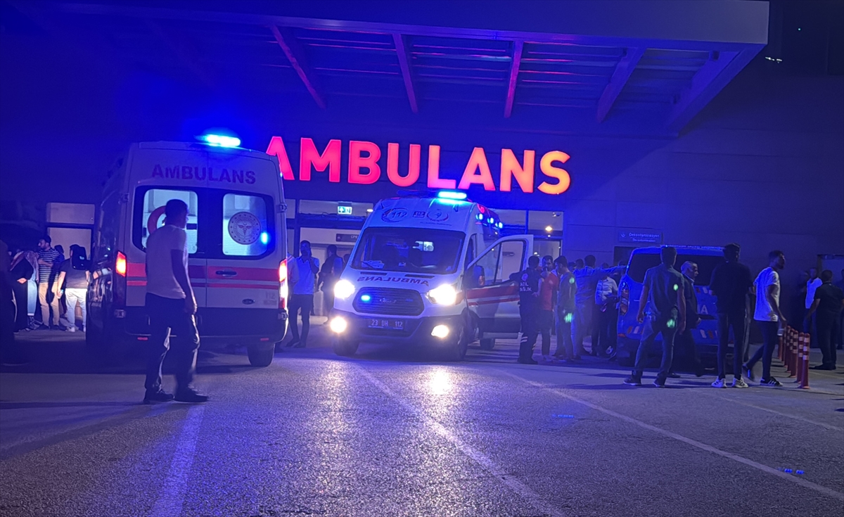 Elazığ'da baraj gölüne giren çocuk boğuldu