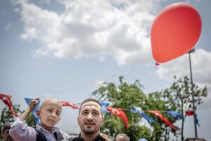 İSTANBUL (AA) – Esenler Belediyesi, kanseri yenen 7 yaşındaki Selim