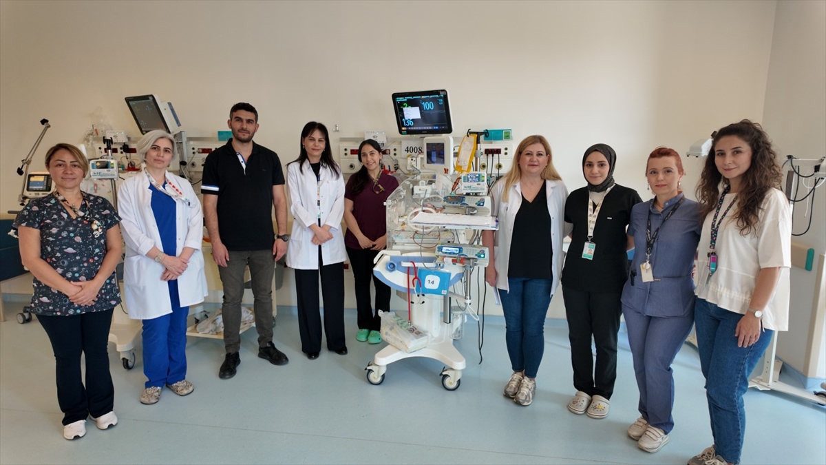 Eskişehir'de diyaframında delik bulunan bebek ameliyatla sağlığına kavuştu