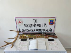 ESKİŞEHİR (AA) – Eskişehir'in İnönü ilçesinde düzenlenen tefecilik operasyonunda gözaltına