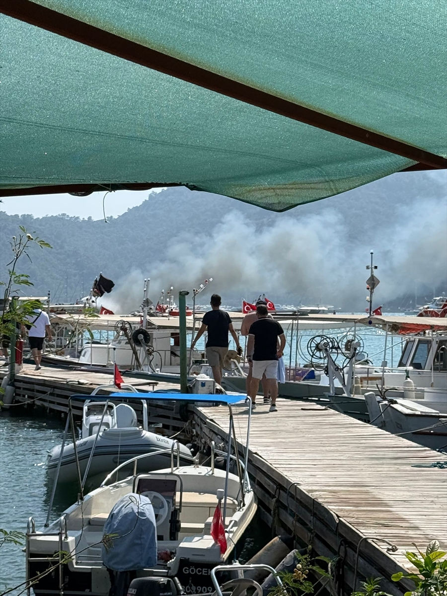 Fethiye'de teknede çıkan yangın söndürüldü