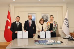 GAZİANTEP (AA) – Gaziantep Büyükşehir Belediyesince, 58 megavatlık depolamalı güneş