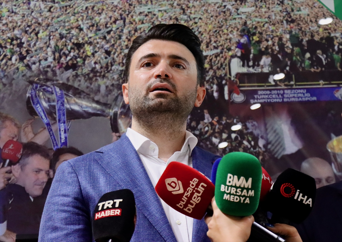 Gençlik ve Spor Bakanı Bak'tan Bursaspor Kulübüne ziyaret
