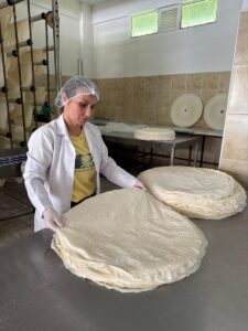 GİRESUN (AA) – Giresun'un Bulancak ilçesinde yufka imalathanesi işleten iki