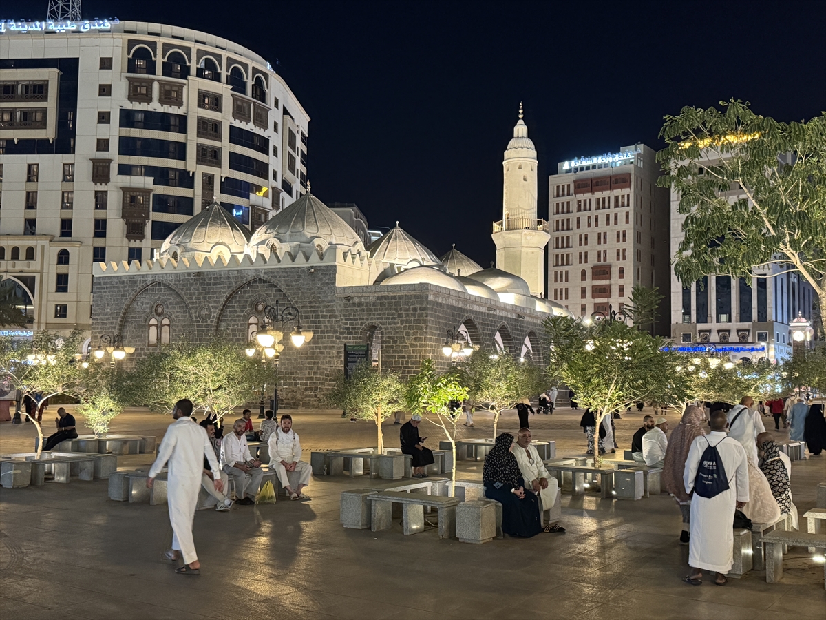 Hacılar, Hazreti Muhammed'in nuruyla aydınlanmış şehir Medine'de