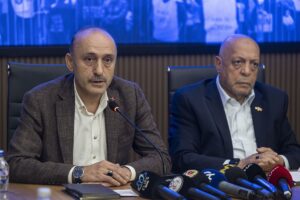 - "Türkiye'de her alanda olumlu yönde gelişmeler devam devam ederken,