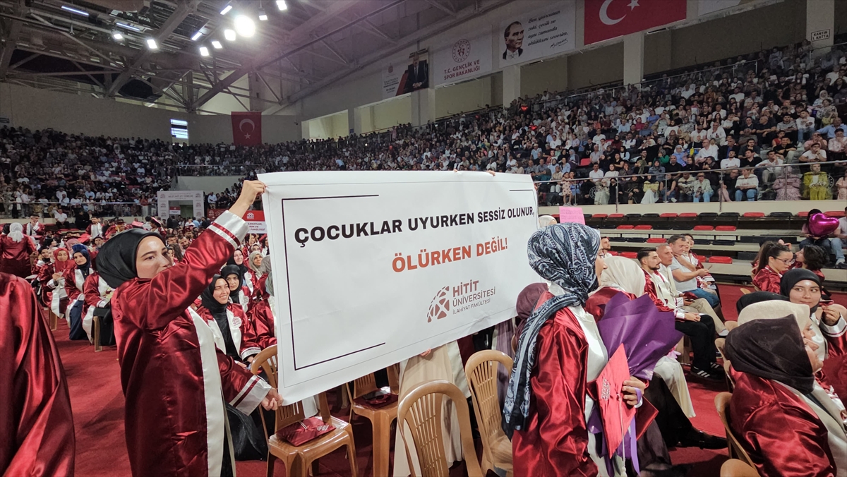 Hitit Üniversitesinde mezuniyet töreni düzenlendi