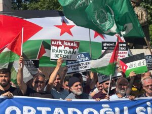 İSTANBUL (AA) – Fatih'te Özgür-Der öncülüğünde bir araya gelen sivil