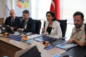 İSTANBUL (AA) – İstanbul Medipol Üniversitesi'nde düzenlenen "Yükseköğretimde Sınırları Aşmak: