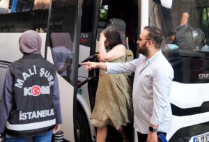 İSTANBUL (AA) – İstanbul merkezli 3 ilde hastaların ameliyat gününü