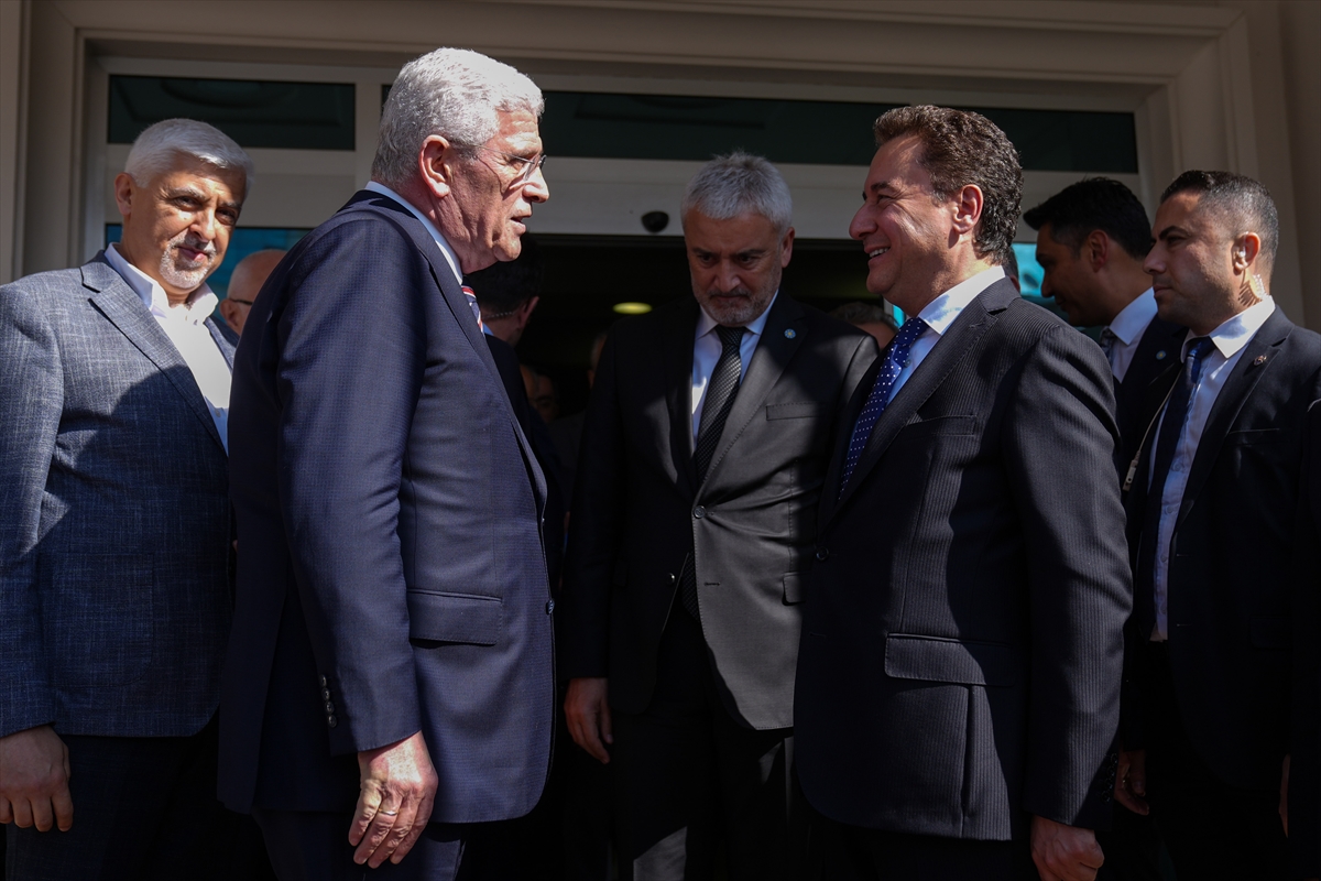 İYİ Parti Genel Başkanı Dervişoğlu, DEVA Partisi Genel Başkanı Babacan'ı ziyaret etti: