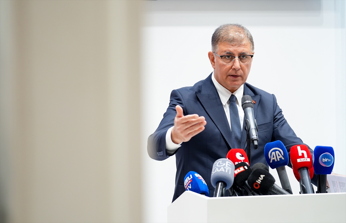 İzmir Büyükşehir Belediyesinde 1000'den fazla işçinin işten çıkarılması kararlaştırıldı