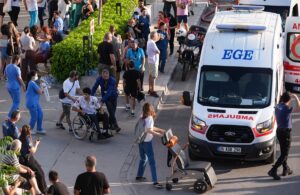 İZMİR (AA) – İzmir'in Konak ilçesinde özel bir hastanenin bitişiğindeki