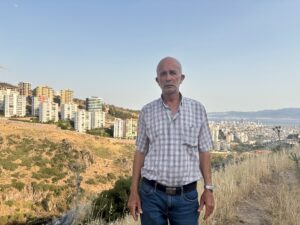 İZMİR (AA) – İzmir'in Çiğli ilçesinde otluk ve ağaçlık alanda