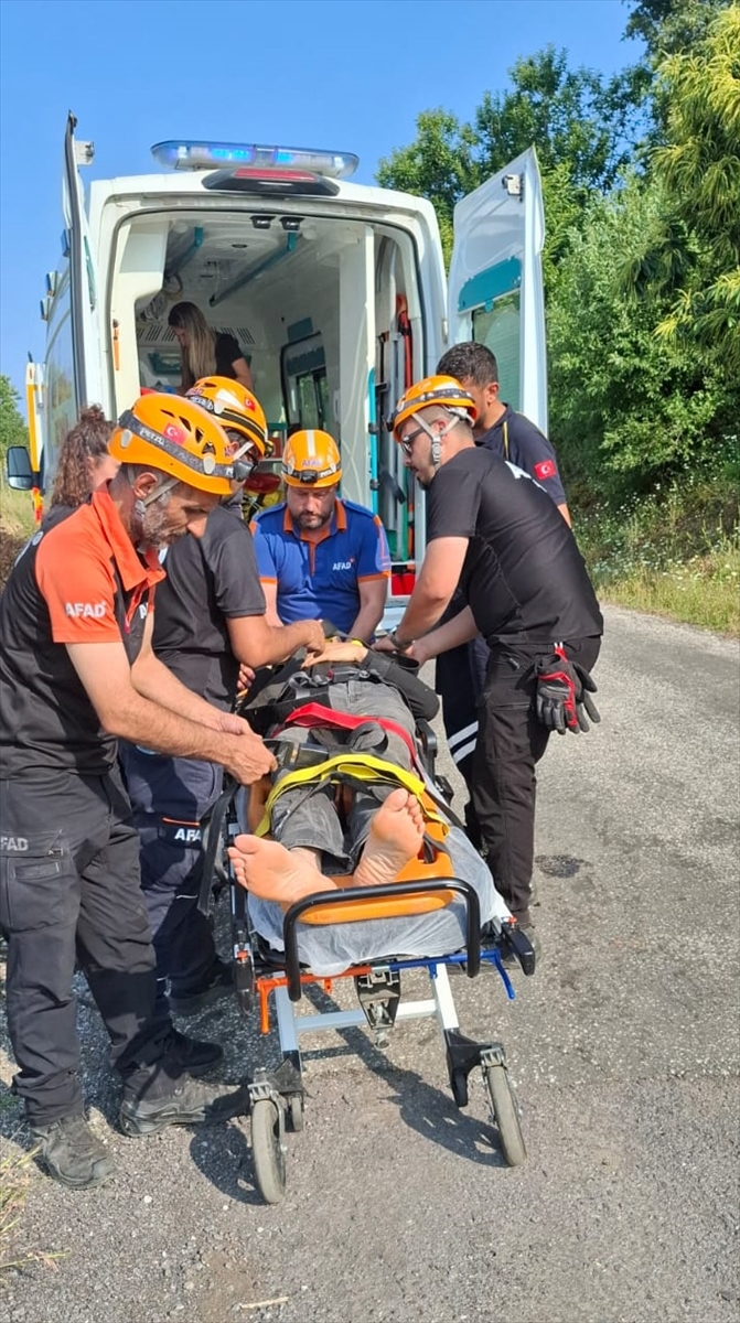 İzmir'de yamaç paraşütü kazasında bir kişi yaralandı