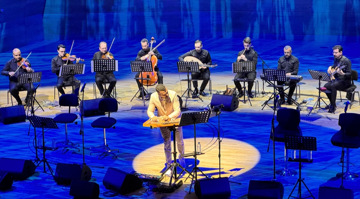 Kanun sanatçısı Ahmet Baran, Ankara'da konser verdi