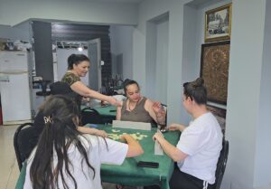 KARABÜK (AA) – Karabük'te kıraathane işleten bir çift, mahalledeki sosyal