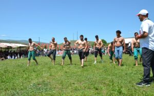 - Sarıkamış ilçesine bağlı Karaurgan köyünde düzenlenen etkinliğe 247 sporcu