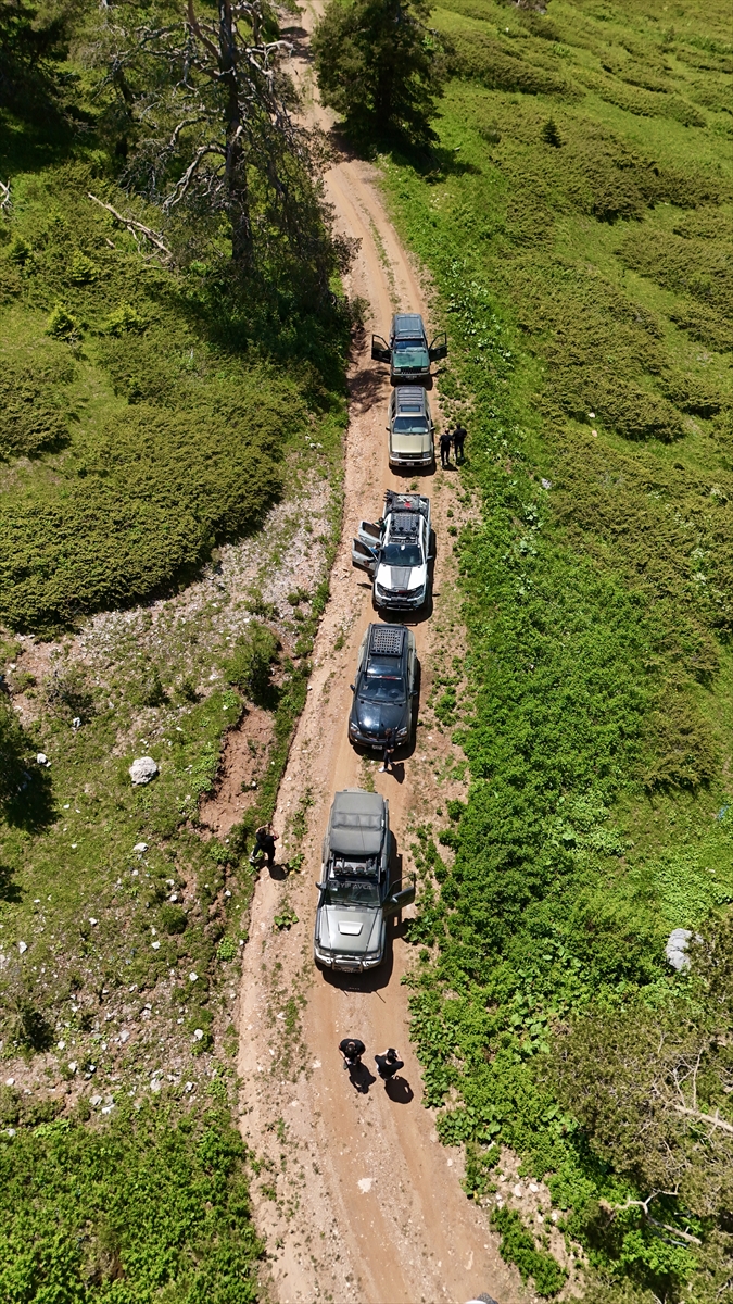 Kastamonu'da off-roadculardan Ilgaz'ın zirvesinde anlamlı etkinlik