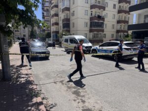 KAYSERİ (AA) – Kayseri'de çocukların tartışmasına aileler karışınca çıkan kavgada