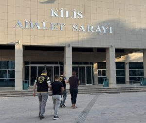 KİLİS (AA) – Kilis'te eve ve otomobile pompalı tüfekle ateş