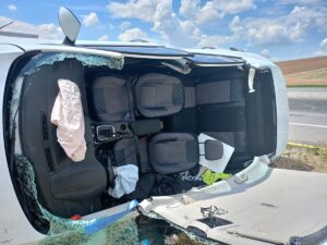 KIRIKKALE (AA) – Kırıkkale'de otomobilin devrilmesi sonucu yaralanan 2 kişi