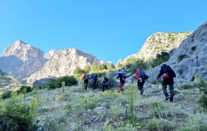 KIRŞEHİR (AA) – Kırşehirli dağcılara, Niğde Aladağlar'da temel kamp eğitimi
