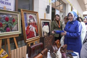 ANKARA (AA) – AK Parti Genel Merkez Kadın Kolları Başkanı