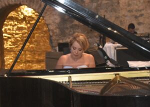 MERSİN (AA) – Kuzey Kıbrıs Türk Cumhuriyeti'nden (KKTC) ünlü piyanist