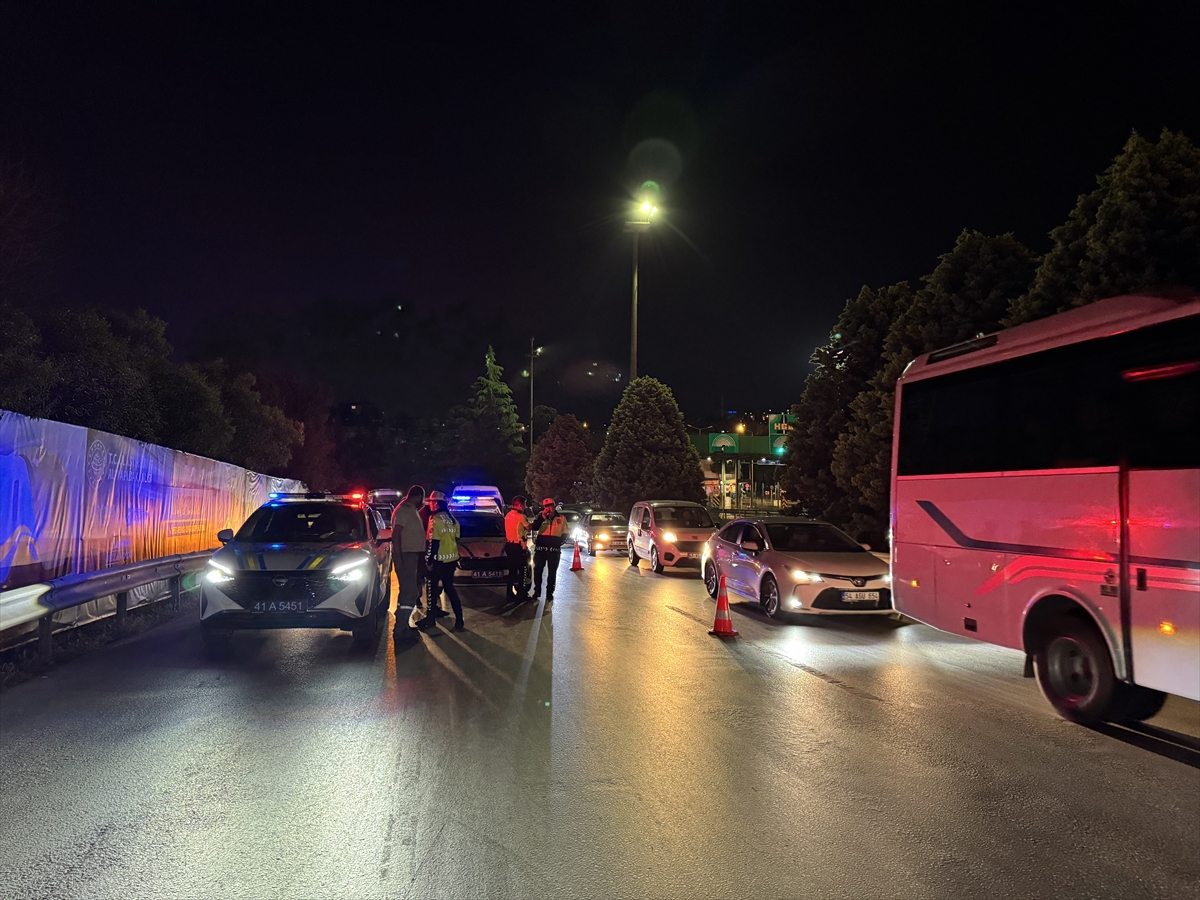 Kocaeli'de tır ile motosikletin çarpışması sonucu 1 kişi öldü