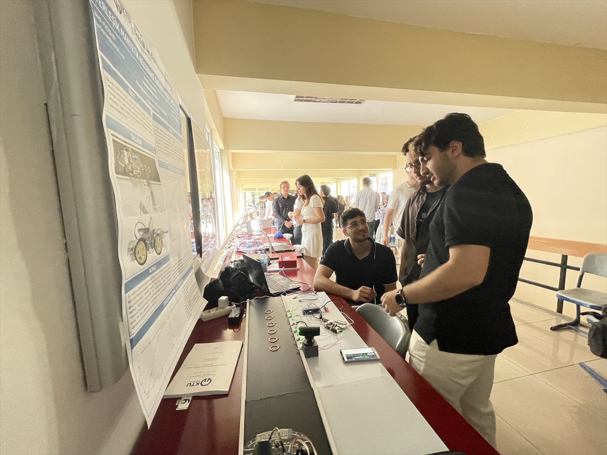 KTÜ öğrencileri “Düşünden Gerçeğe Bitirme Projesi Sergisi”nde tezlerini tanıttı