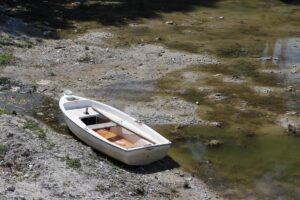 ISPARTA (AA) – Isparta'da kuraklığın etkisiyle su seviyesi hızla düşen