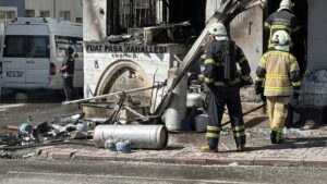 - Tüpten sızan gazın neden olduğu tahmin edilen patlamada yaralanan