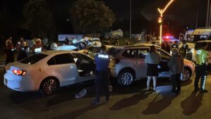 KÜTAHYA (AA) – Kütahya'da 6 otomobilin karıştığı zincirleme trafik kazasında