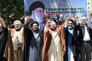 BEYRUT (AA) – Lübnan'da Hizbullah taraftarları, İsrail ile karşılıklı saldırılara