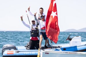 ANKARA (AA) – Milli yelkenciler, İzmir'in Çeşme ilçesinde düzenlenen 2025