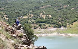 MUŞ (AA) – Muş Valisi Avni Çakır ve doğa tutkunları,