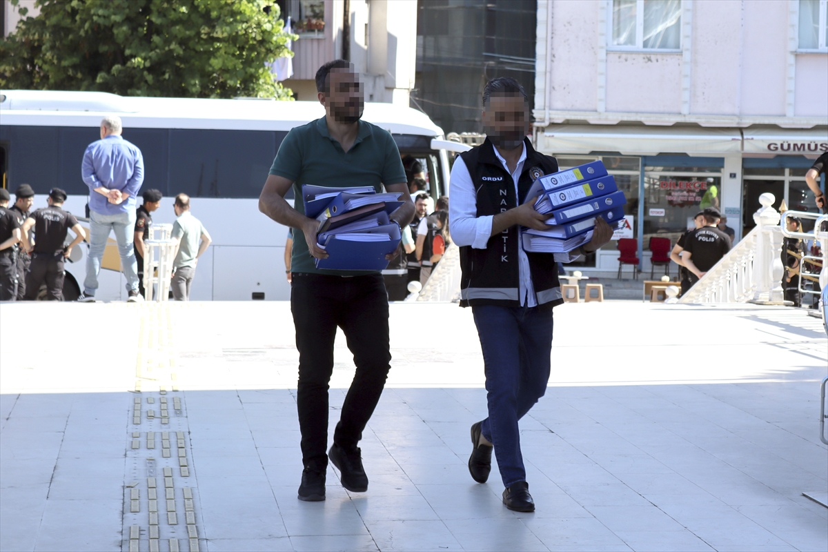 Ordu merkezli 2 ilde düzenlenen uyuşturucu operasyonunda 24 kişi gözaltına alındı