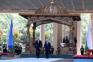 TAŞKENT (AA) – Özbekistan Cumhurbaşkanı Şevket Mirziyoyev ile Bulgaristan Cumhurbaşkanı