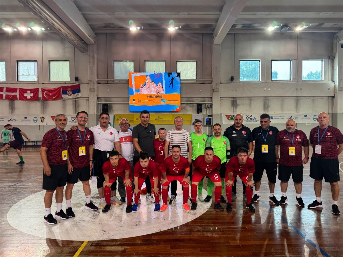 Özel sporcular futsal ve basketbol milli takımları, Avrupa Şampiyonası'na galibiyetle başladı